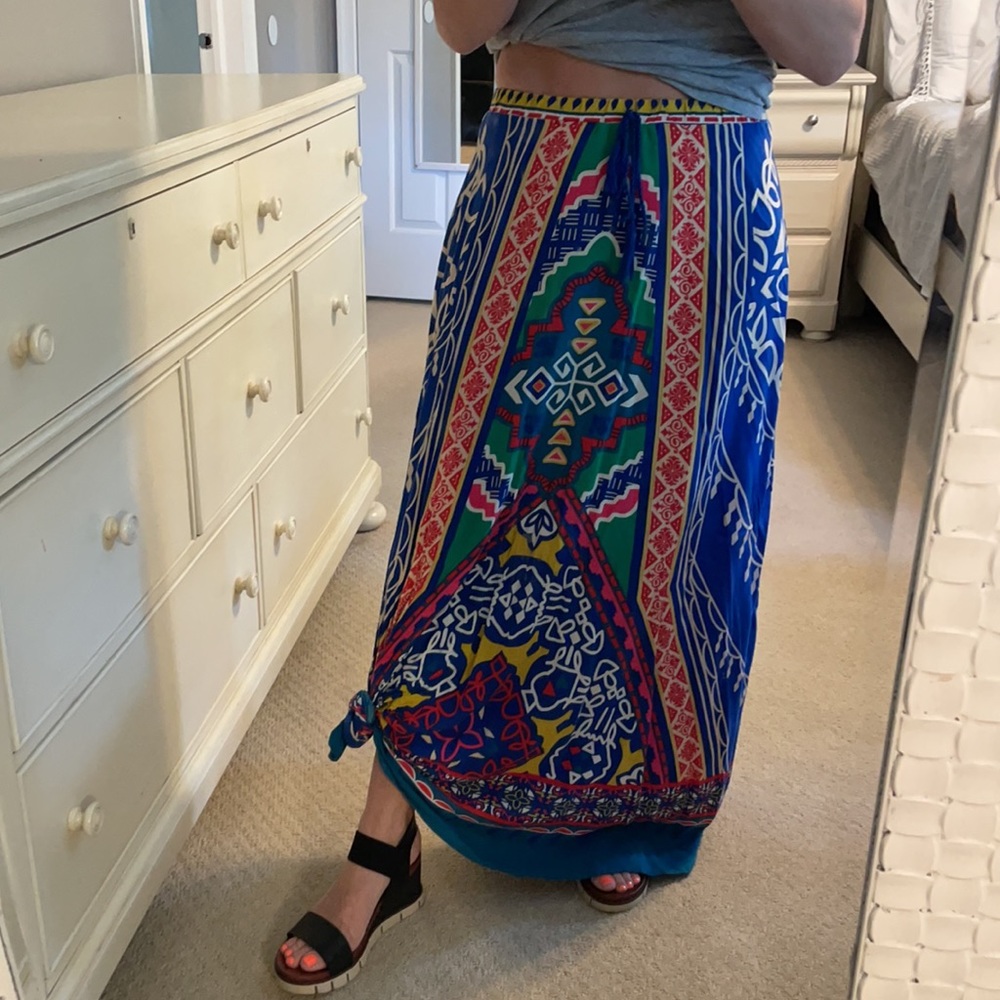 Flying Tomato 🍅 Skirt• small